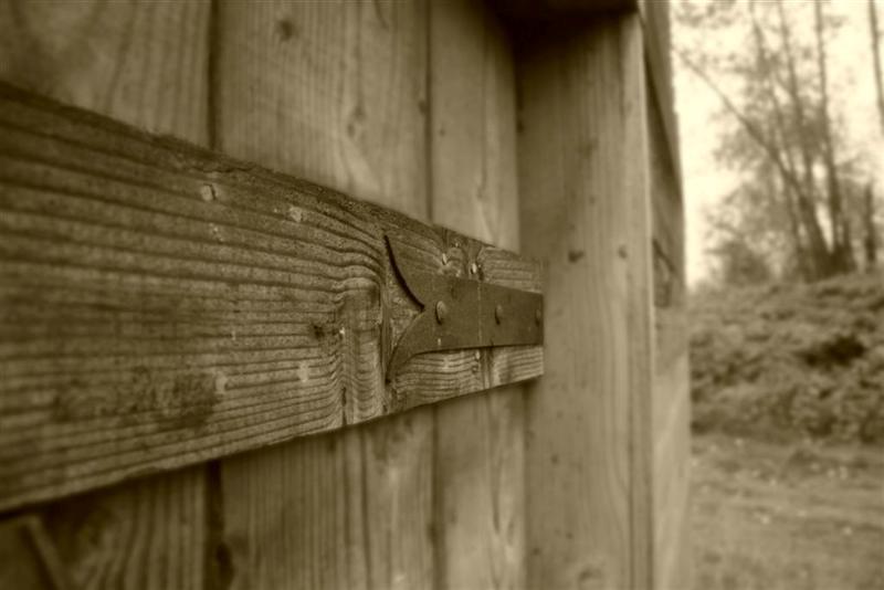 Hopshed Hinge